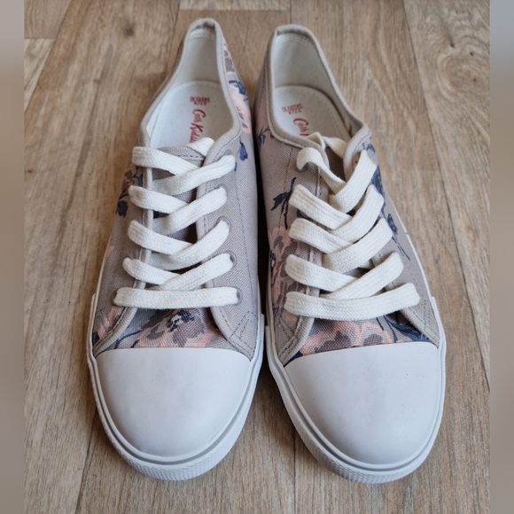 Cath Kidston Floral Canvas Shoes size 4 *NEW  & Unworn - Picture 3 of 5